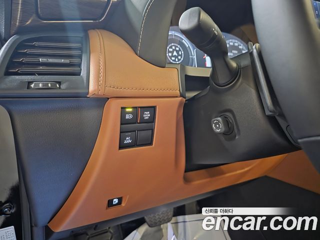 Toyota Alphard 2025 — photo 13