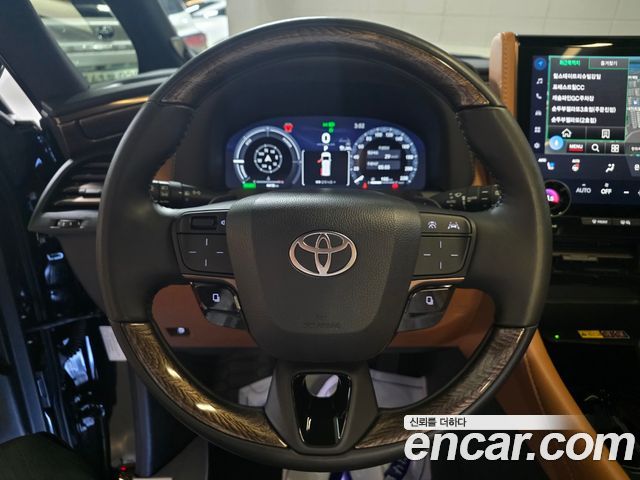 Toyota Alphard 2025 — photo 15
