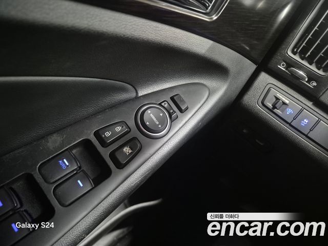 Hyundai Sonata 2013 — photo 10