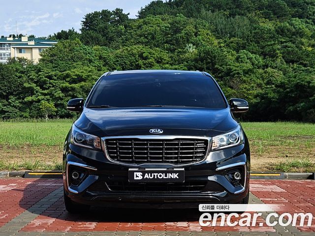 Kia Canival 2019 — photo 3