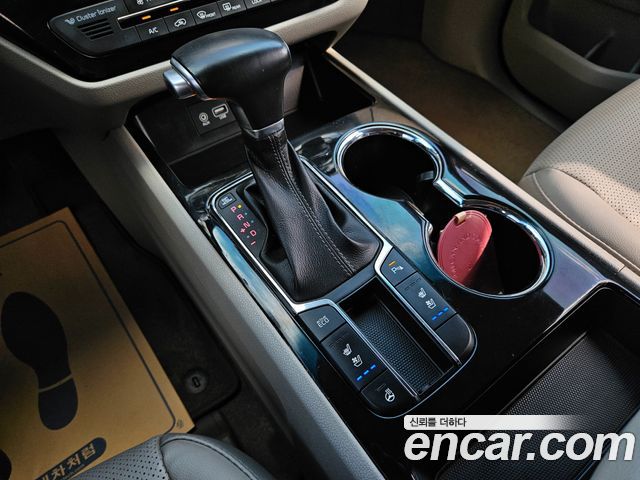 Kia Canival 2019 — photo 9
