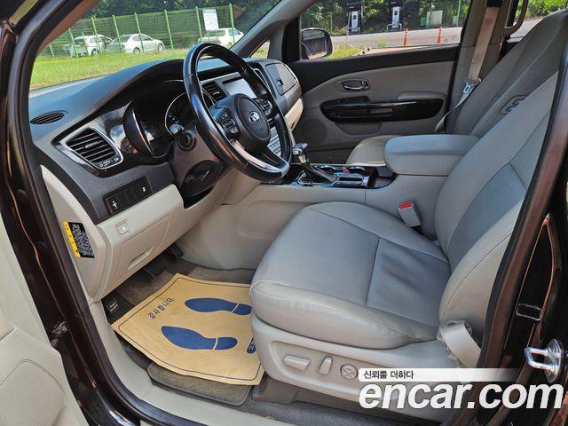 Kia Canival 2019 — photo 10