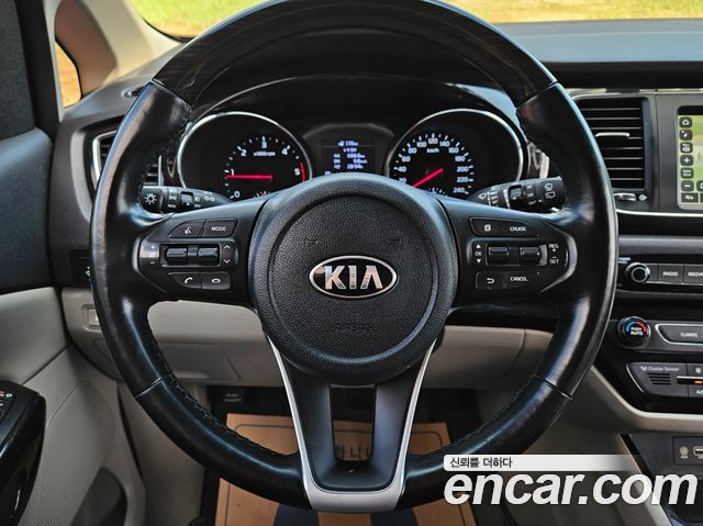 Kia Canival 2019 — photo 12