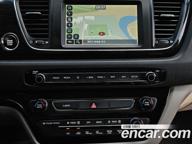 Kia Canival 2019 — photo 13