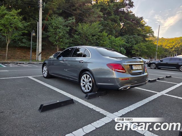 Mercedes-Benz E-Class 2018 — photo 5
