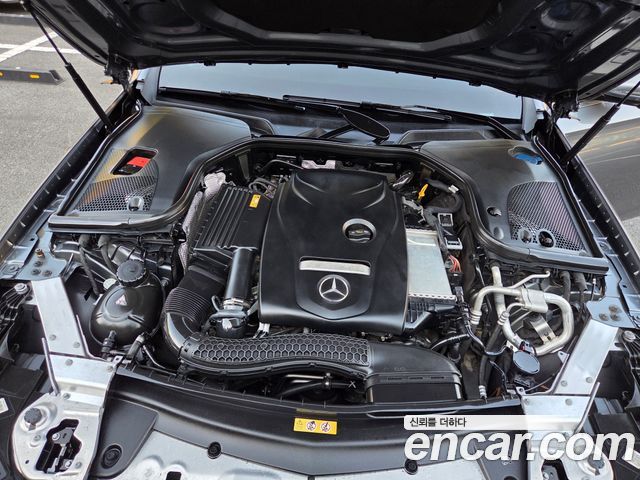 Mercedes-Benz E-Class 2018 — photo 8
