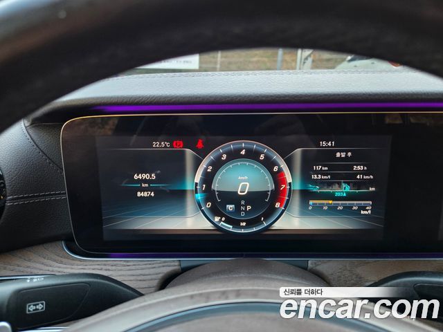 Mercedes-Benz E-Class 2018 — photo 9