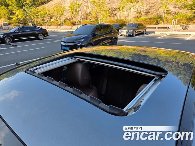 Mercedes-Benz E-Class 2018 — photo 11