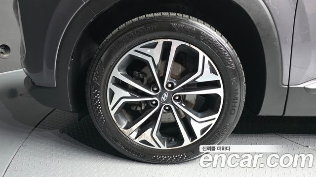 Hyundai Santafe 2019 — photo 5