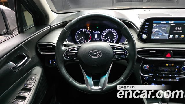 Hyundai Santafe 2019 — photo 13