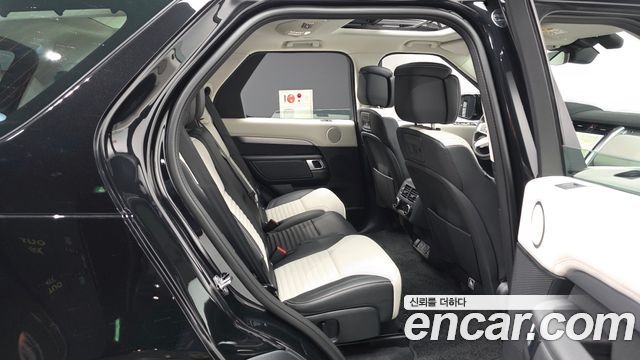 Land Rover Discovery 2025 — photo 12