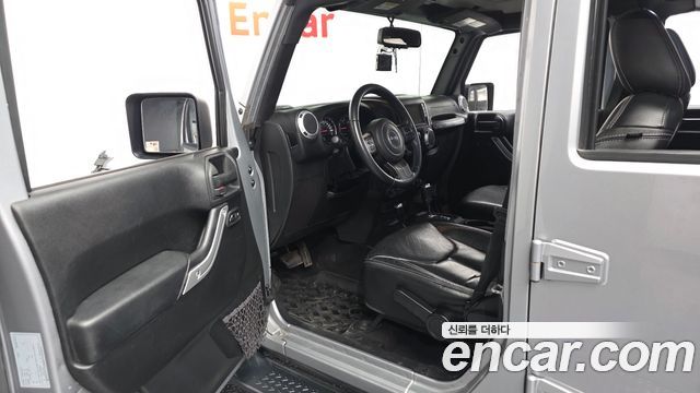 Jeep Wrangler 2015 — photo 10