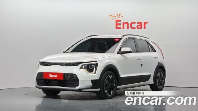 Kia Niro 2023 — photo 1
