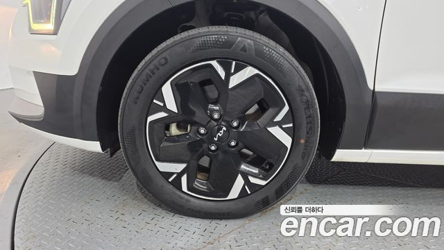 Kia Niro 2023 — photo 5