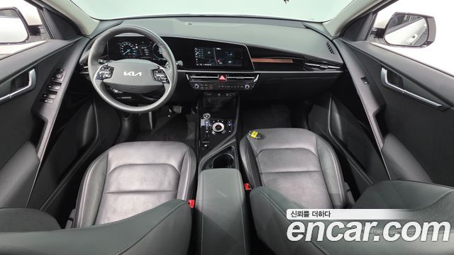 Kia Niro 2023 — photo 10