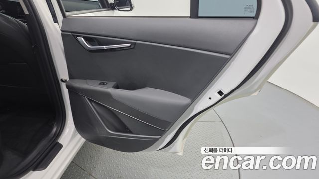 Kia Niro 2023 — photo 15