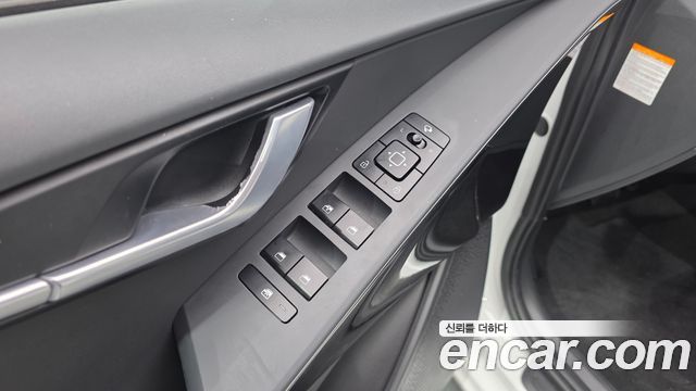 Kia Niro 2023 — photo 28