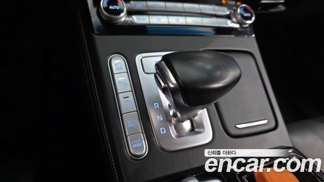 Genesis G90 2019 — photo 9