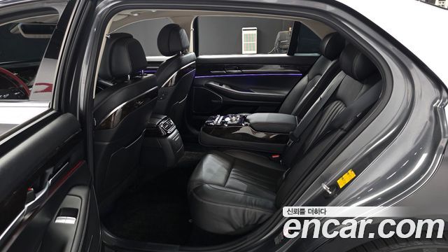 Genesis G90 2019 — photo 12