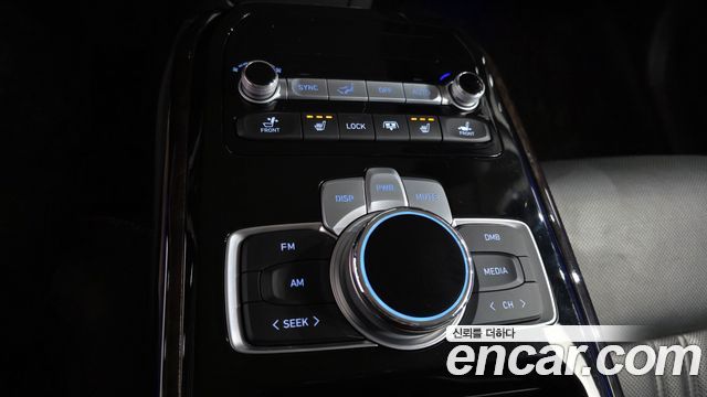 Genesis G90 2019 — photo 16