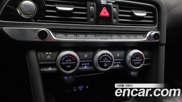 Genesis G70 2019 — photo 16