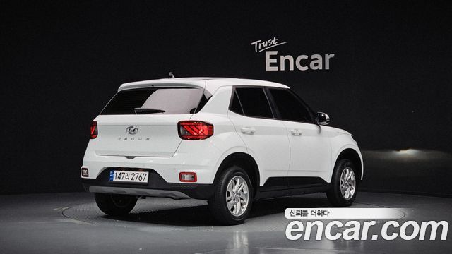 Hyundai Venue 2022 — photo 2