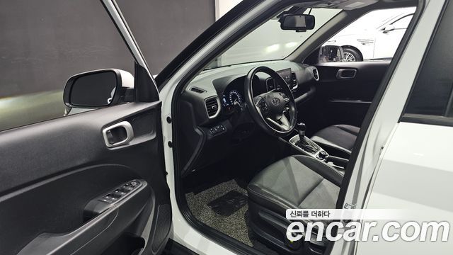 Hyundai Venue 2022 — photo 10