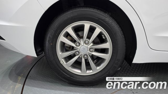 Hyundai AVANTE 2019 — photo 5