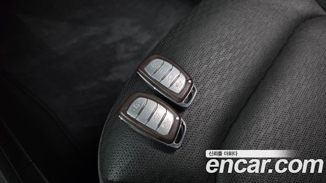 Hyundai AVANTE 2019 — photo 21