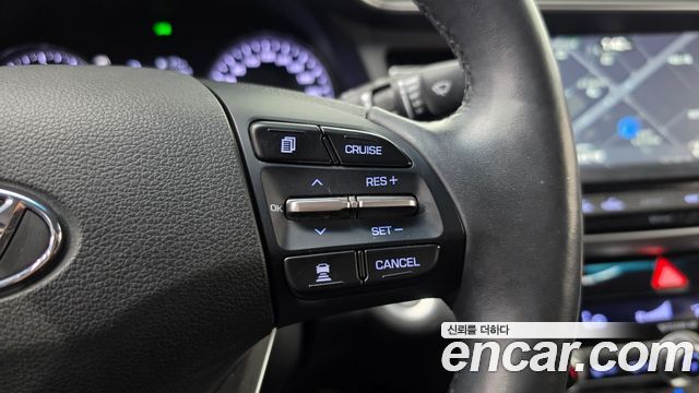 Hyundai AVANTE 2019 — photo 22