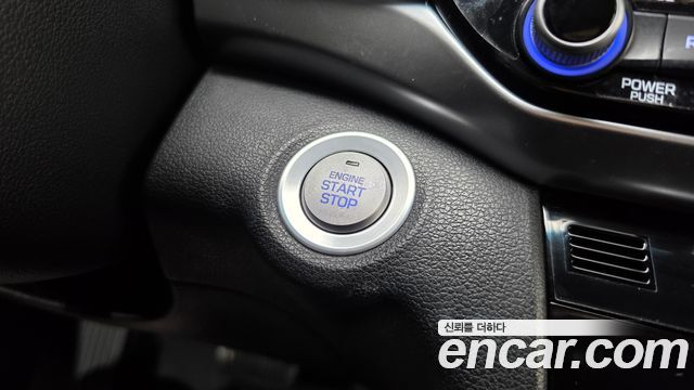Hyundai AVANTE 2019 — photo 28