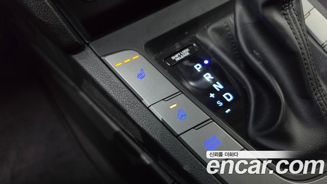 Hyundai AVANTE 2019 — photo 30