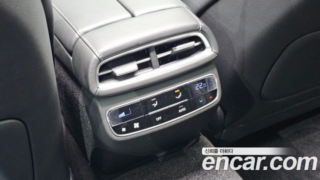 Genesis G80 2021 — photo 32