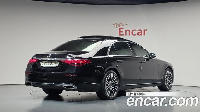 Mercedes-Benz S-Class 2022 — photo 2