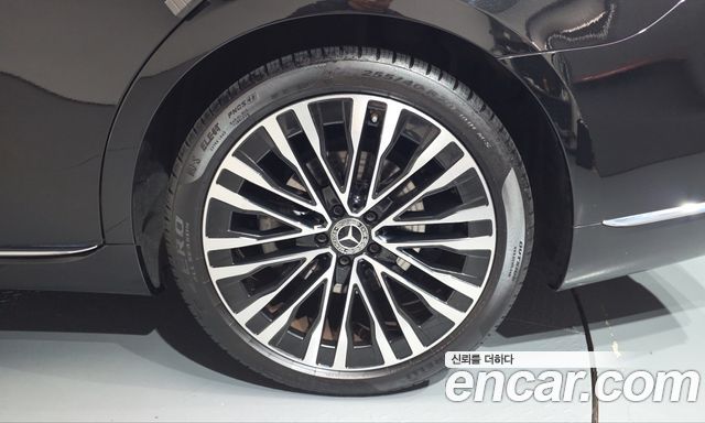 Mercedes-Benz S-Class 2022 — photo 7