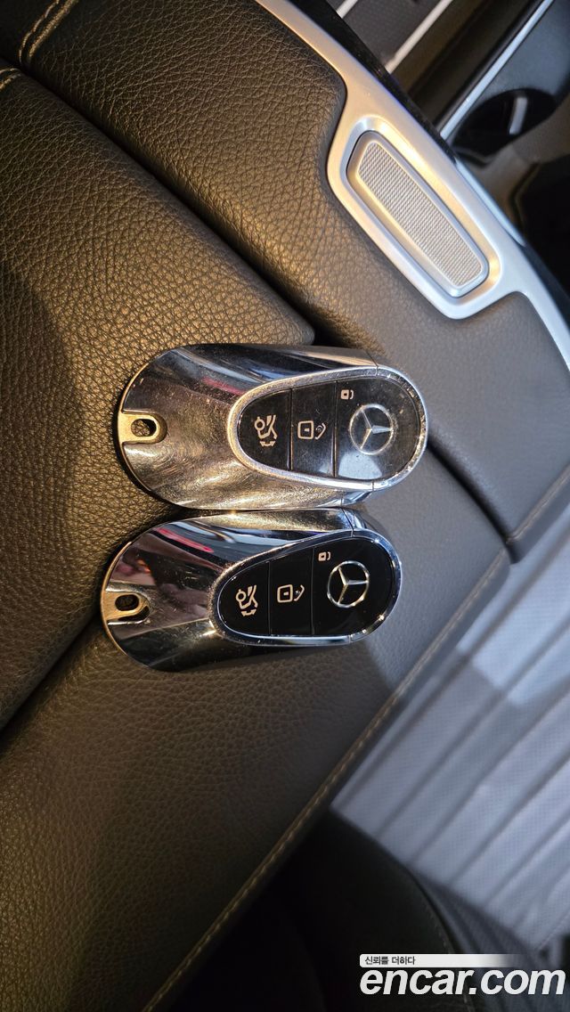 Mercedes-Benz S-Class 2022 — photo 30