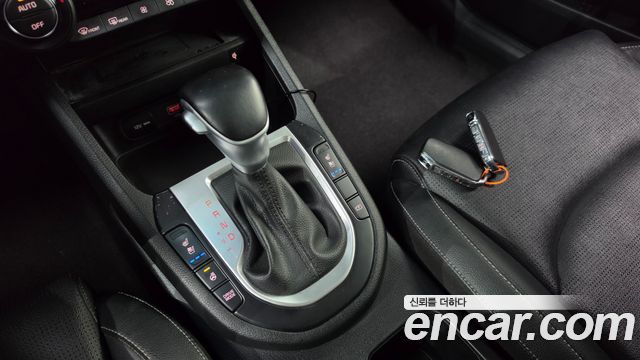 Kia K3 2022 — photo 12