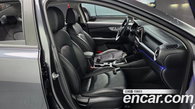 Kia K3 2022 — photo 16