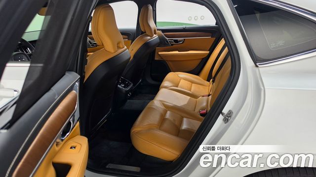 Volvo S90 2019 — photo 17