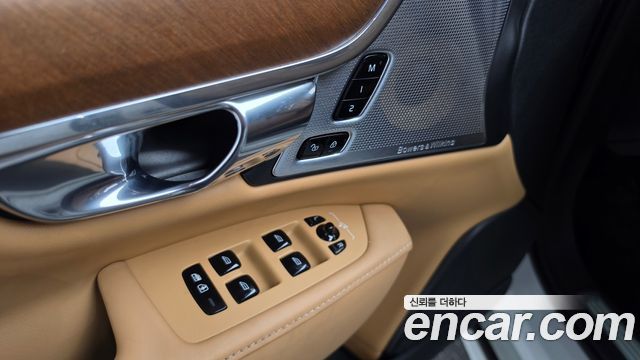 Volvo S90 2019 — photo 26