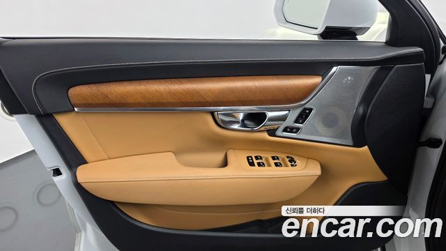 Volvo S90 2019 — photo 14