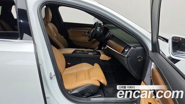 Volvo S90 2019 — photo 16