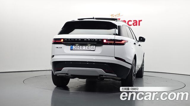 Land Rover Range Rover Velar 2026 — photo 4