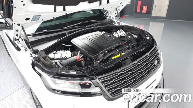 Land Rover Range Rover Velar 2026 — photo 6