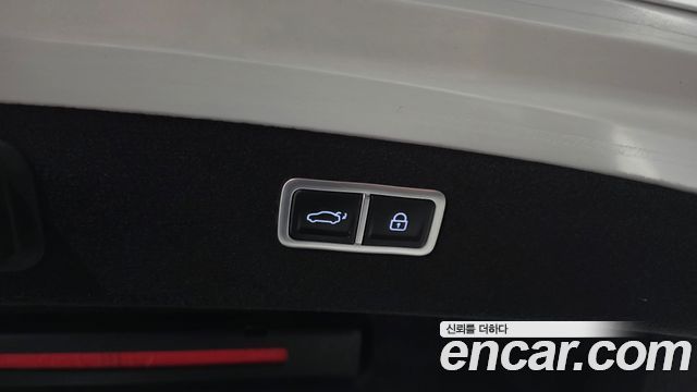 Genesis G80 2022 — photo 18