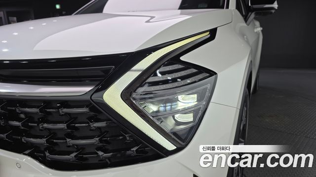 Kia Sportage 2023 — photo 8