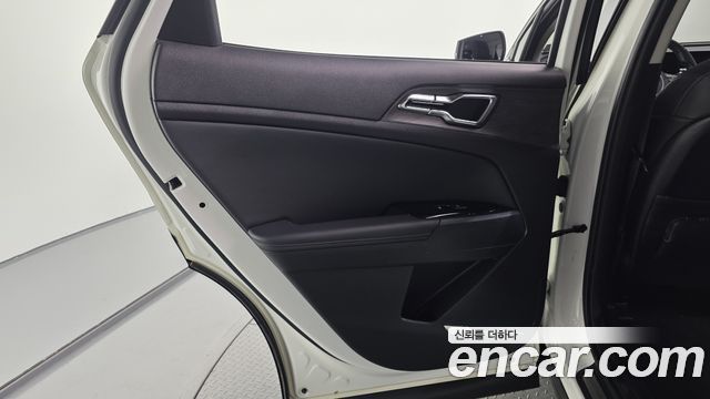 Kia Sportage 2023 — photo 15