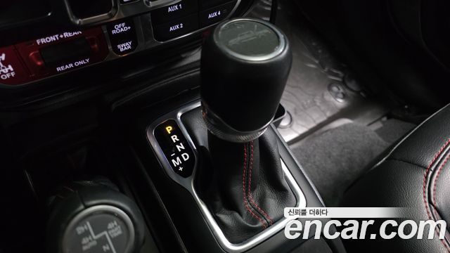 Jeep Gladiator 2023 — photo 12