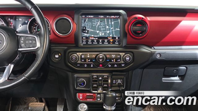 Jeep Gladiator 2023 — photo 21