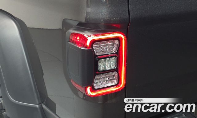 Jeep Gladiator 2023 — photo 9
